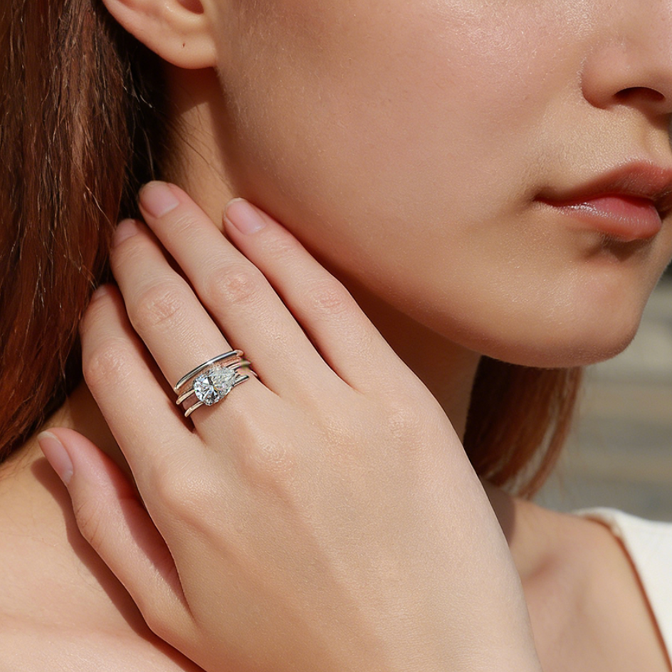 The Juliet Triple-Band Teardrop Ring