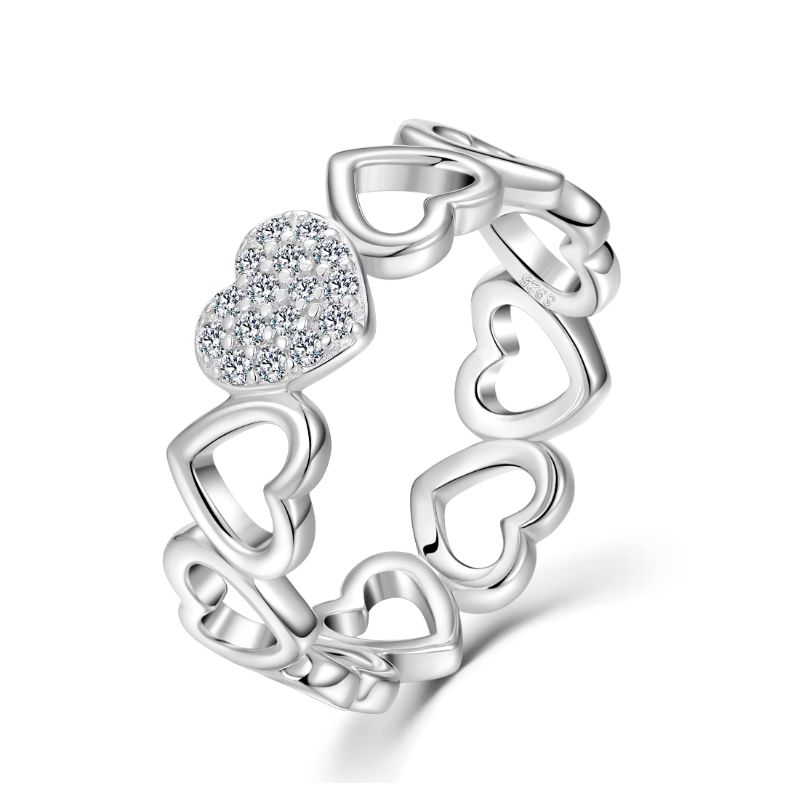 The Valentina Pavé Heart Eternity Band